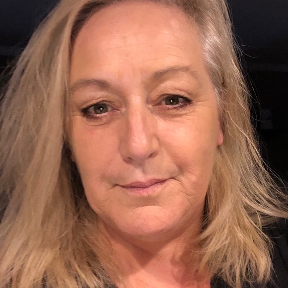 Meet your Posher, Lori - Picture 2 of 2